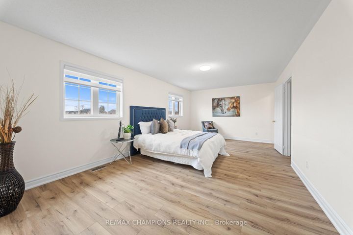 Photo 19 at 42 Abbotsbury Drive, Credit Valley, Brampton