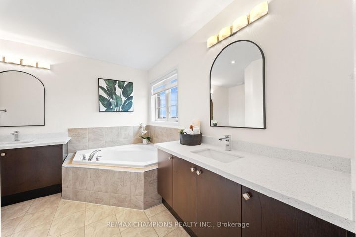 Photo 20 at 42 Abbotsbury Drive, Credit Valley, Brampton