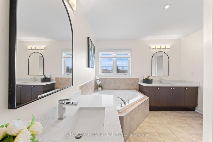 Photo 21 at 42 Abbotsbury Drive, Credit Valley, Brampton