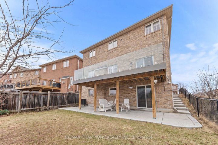 Photo 32 at 42 Abbotsbury Drive, Credit Valley, Brampton