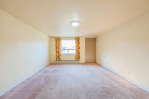 Photo 13 at 50 Southampton Drive, Eglinton East, Toronto