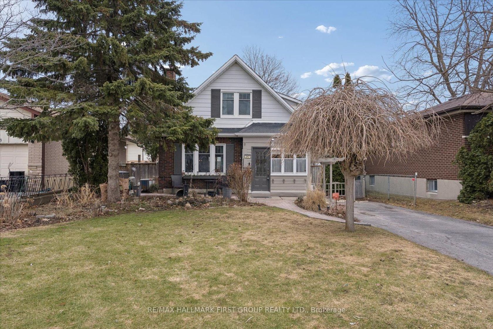 217 Farewell Street, Donevan, Oshawa 