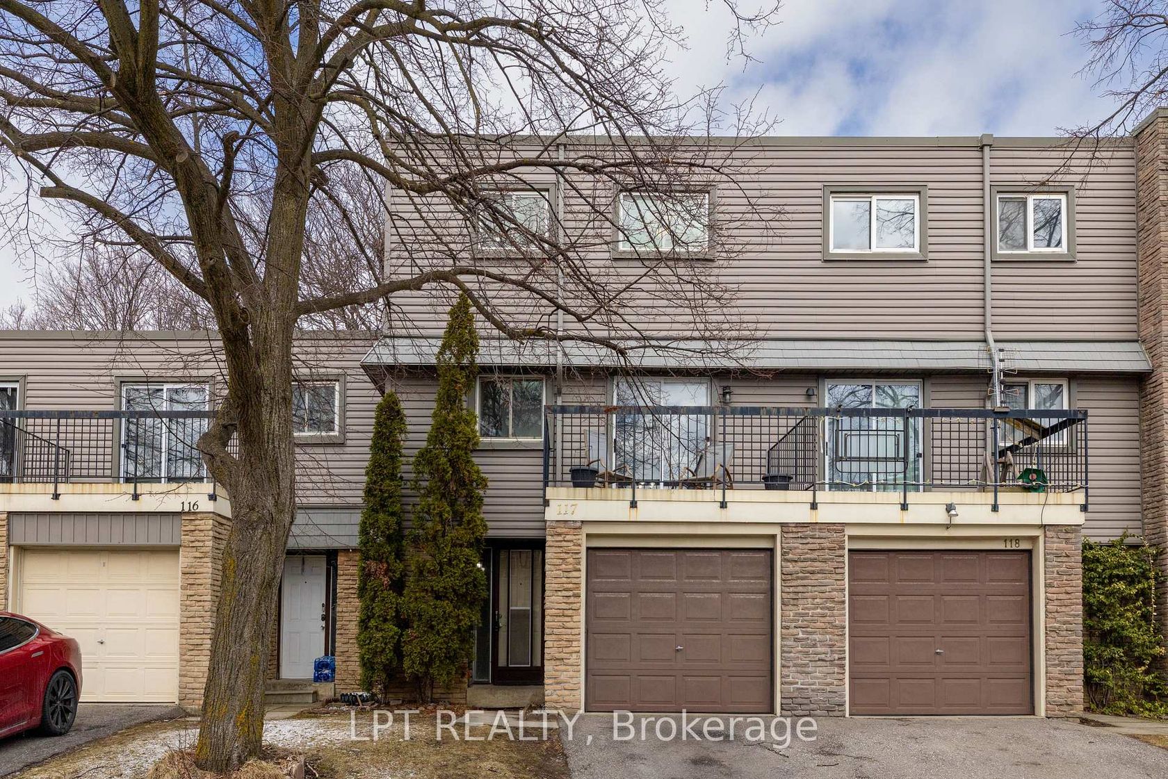 117 - 2315 Bromsgrove Road, Clarkson, Mississauga 