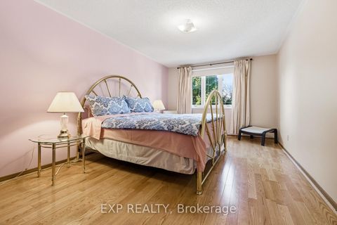 Photo 20 at 81 Southgate Crescent, Doncrest, Richmond Hill