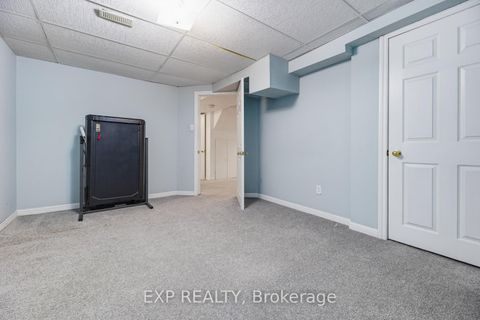 Photo 30 at 81 Southgate Crescent, Doncrest, Richmond Hill