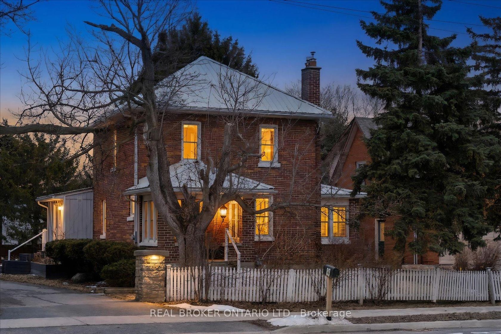 89 Rose Glen Road N, Port Hope 