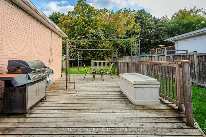 Photo 28 at 27 Martindale Road, Cliffcrest, Toronto