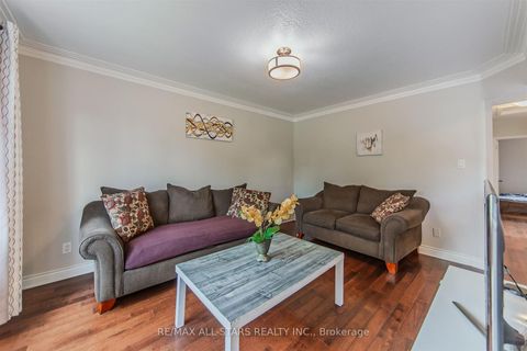 Photo 2 at 27 Martindale Road, Cliffcrest, Toronto