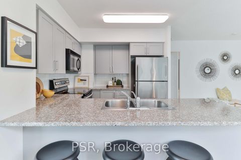 Photo 14 at 1602 - 30 Grand Trunk Crescent, Waterfront Communities C1, Toronto