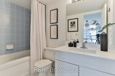 Photo 27 at 1602 - 30 Grand Trunk Crescent, Waterfront Communities C1, Toronto