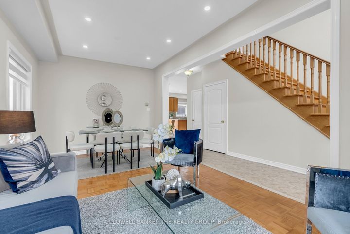 Photo 11 at 11 Footbridge Crescent, Wellington, Brampton