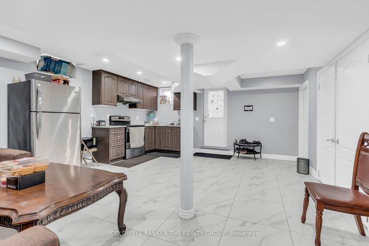 Photo 31 at 11 Footbridge Crescent, Wellington, Brampton