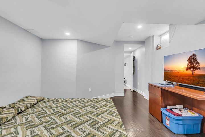 Photo 34 at 11 Footbridge Crescent, Wellington, Brampton