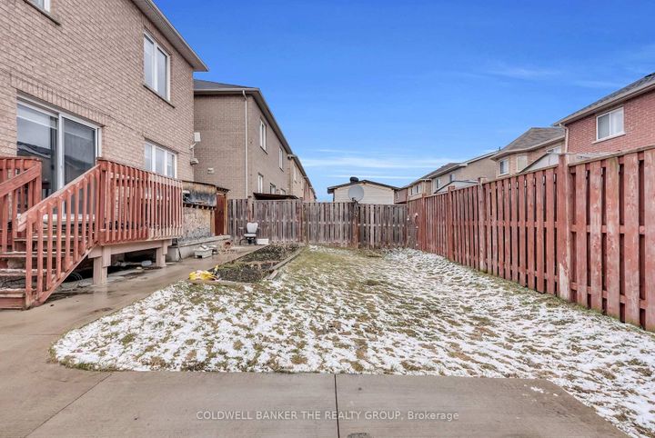 Photo 37 at 11 Footbridge Crescent, Wellington, Brampton