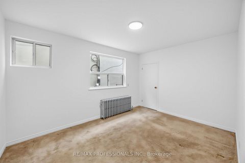 Photo 12 at 164 Markham Street, Bellwoods, Toronto