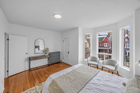 Photo 22 at 164 Markham Street, Bellwoods, Toronto