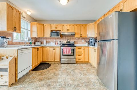 Photo 5 at 25 Crompton Drive, Little Lake, Barrie