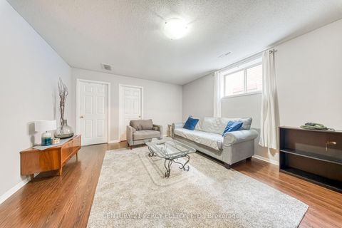 Photo 17 at 25 Crompton Drive, Little Lake, Barrie