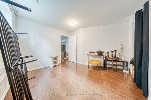 Photo 22 at 25 Crompton Drive, Little Lake, Barrie