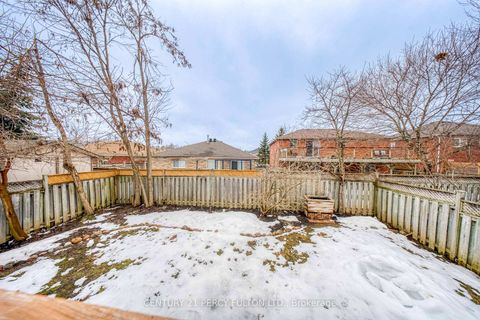 Photo 28 at 25 Crompton Drive, Little Lake, Barrie