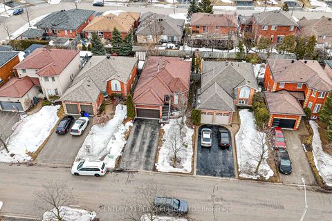 Photo 35 at 25 Crompton Drive, Little Lake, Barrie