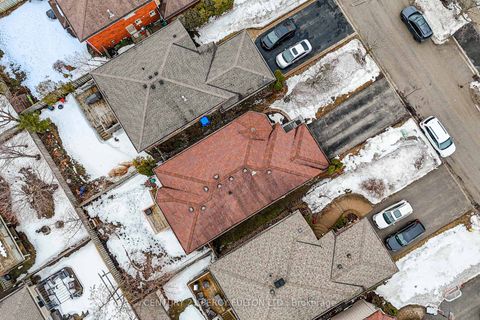 Photo 40 at 25 Crompton Drive, Little Lake, Barrie