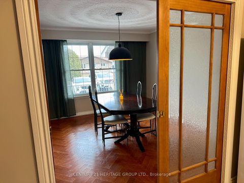 Photo 11 at 584 Arnhem Drive, O'Neill, Oshawa