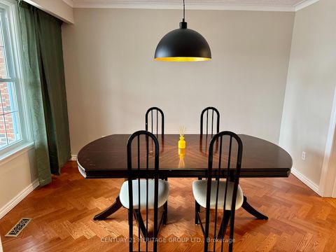 Photo 12 at 584 Arnhem Drive, O'Neill, Oshawa