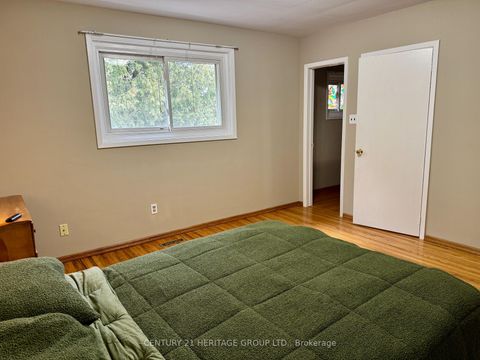 Photo 17 at 584 Arnhem Drive, O'Neill, Oshawa