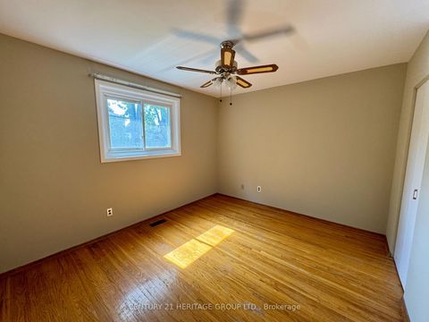 Photo 21 at 584 Arnhem Drive, O'Neill, Oshawa