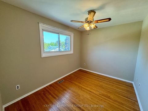 Photo 22 at 584 Arnhem Drive, O'Neill, Oshawa