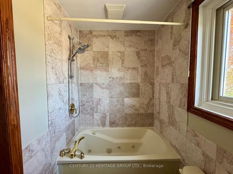 Photo 26 at 584 Arnhem Drive, O'Neill, Oshawa