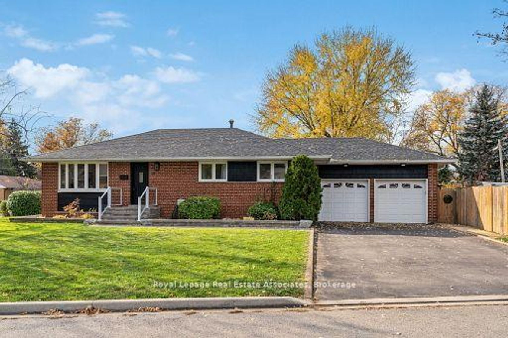 20 Suburban Drive, Streetsville, Mississauga 