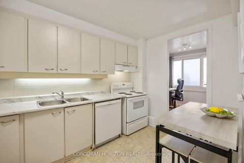 Photo 9 at PH4 - 725 Don Mills Road, Flemingdon Park, Toronto