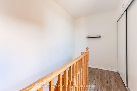 Photo 11 at 50 - 68 Winston Park Boulevard, CFB, Toronto