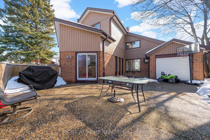 Photo 38 at 7027 Estoril Road, Meadowvale, Mississauga