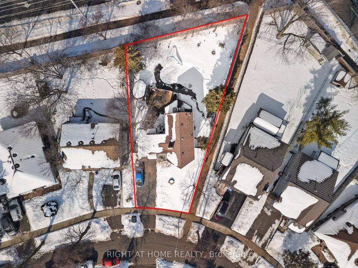 Photo 43 at 7027 Estoril Road, Meadowvale, Mississauga