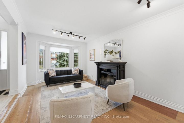 Photo 4 at 138 Miller Drive, Ancaster, Hamilton