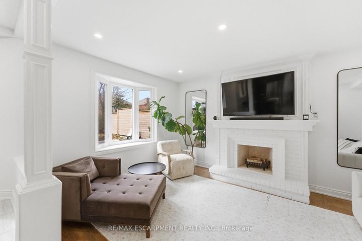 Photo 17 at 138 Miller Drive, Ancaster, Hamilton