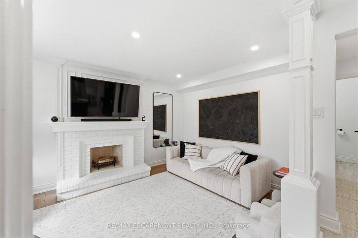 Photo 18 at 138 Miller Drive, Ancaster, Hamilton