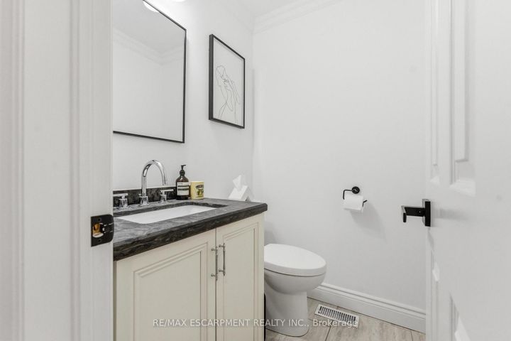 Photo 19 at 138 Miller Drive, Ancaster, Hamilton