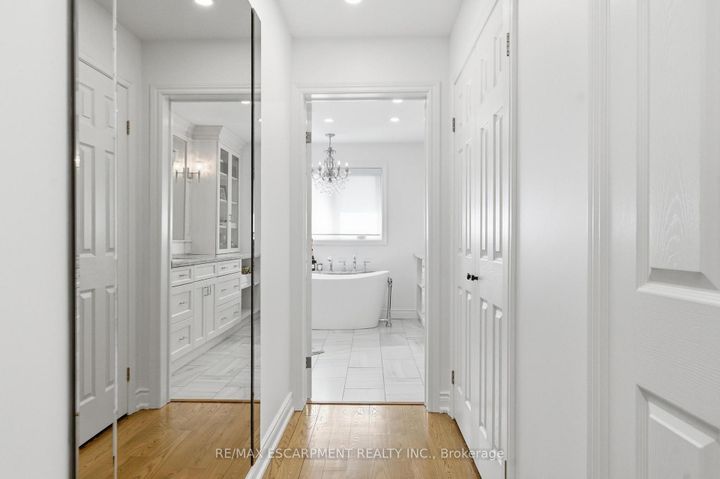 Photo 24 at 138 Miller Drive, Ancaster, Hamilton