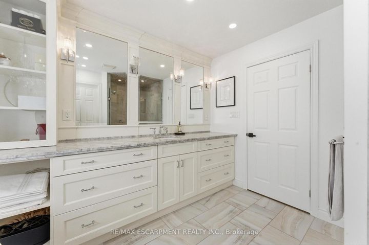 Photo 28 at 138 Miller Drive, Ancaster, Hamilton