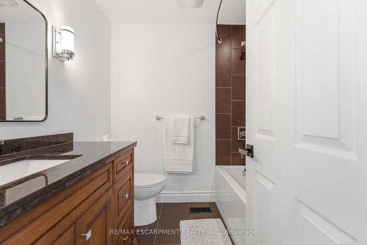 Photo 33 at 138 Miller Drive, Ancaster, Hamilton