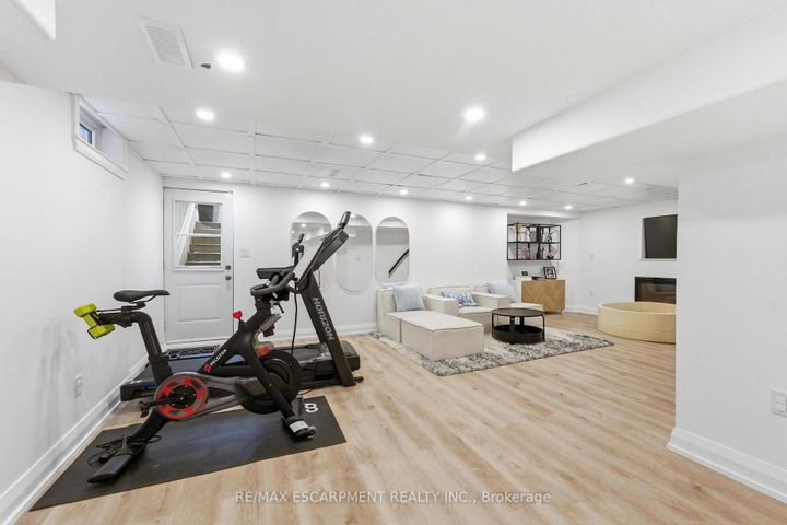 Photo 36 at 138 Miller Drive, Ancaster, Hamilton