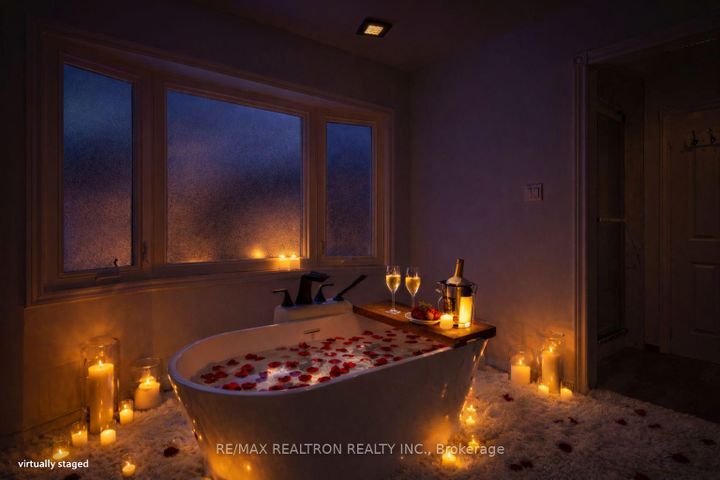 Photo 18 at 406 Weldrick Road E, Bayview Hill, Richmond Hill