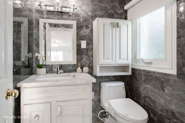 Photo 21 at 406 Weldrick Road E, Bayview Hill, Richmond Hill