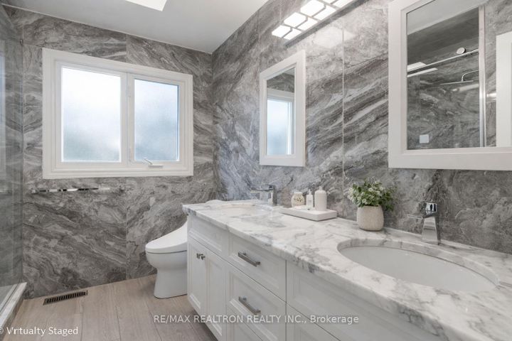 Photo 23 at 406 Weldrick Road E, Bayview Hill, Richmond Hill