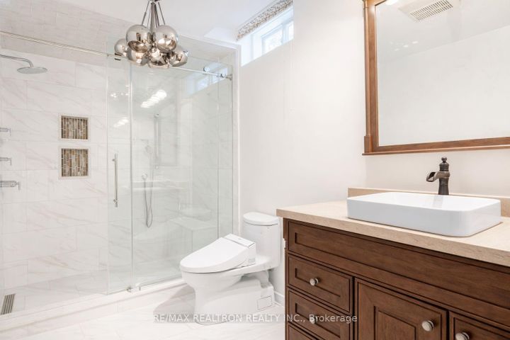 Photo 26 at 406 Weldrick Road E, Bayview Hill, Richmond Hill