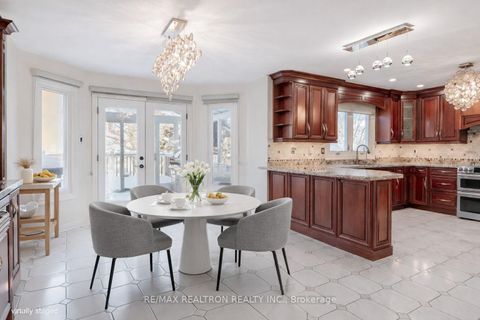 Photo 10 at 406 Weldrick Road E, Bayview Hill, Richmond Hill